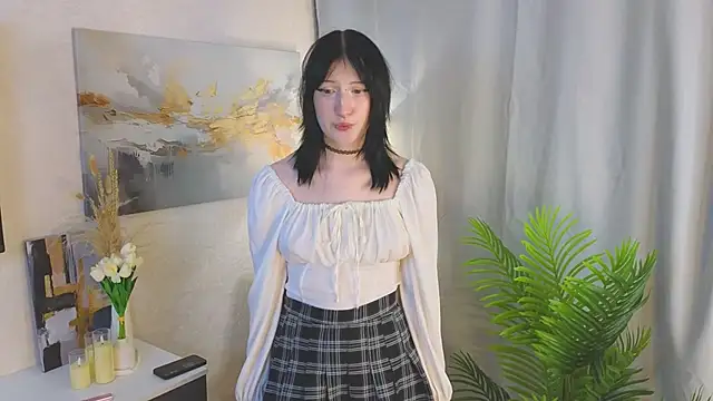HollieHer online show from September 26, 2025, 4:25 pm