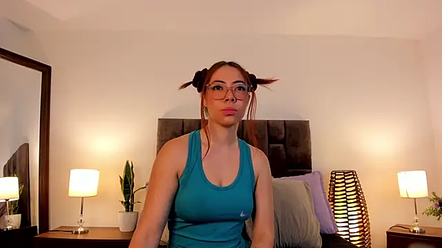 Aliccecullen online show from November 5, 2025, 10:51 am