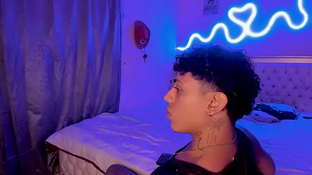 Glader31 online show from October 15, 2025, 10:07 pm