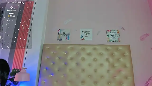  jade 01 online show from November 12, 2025, 1:04 pm