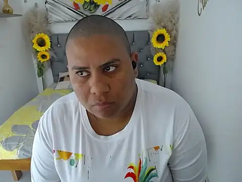 hotlesby valery online show from January 8, 2026, 12:11 pm