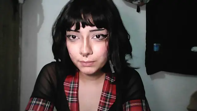 Snapshot of Valentina_Bailecito chatting on November 14, 2025, 2:15 am Valentina Bailecito online show from November 14, 2025, 2:15 am