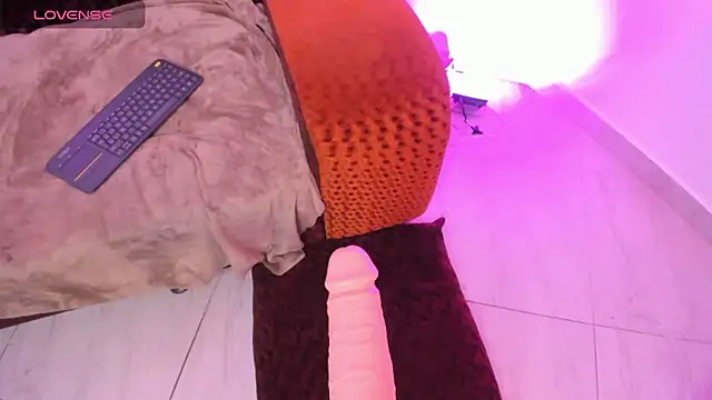 Snapshot of camilafoox7 chatting on February 1, 2026, 4:38 pm camilafoox7 online show from February 1, 2026, 4:38 pm