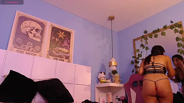 Snapshot of PenelopeBond chatting on November 24, 2025, 4:01 am PenelopeBond online show from November 24, 2025, 4:01 am