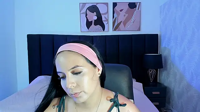 camiladuke7 online show from October 14, 2025, 7:36 pm