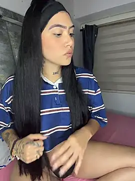 Snapshot of liahouses chatting on February 16, 2026, 11:57 pm liahouses online show from February 16, 2026, 11:57 pm