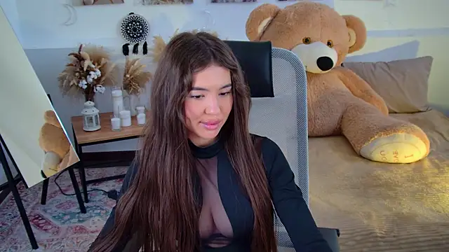 IndigoFae online show from April 17, 2026, 7:33 am