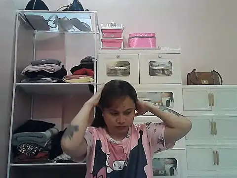 Snapshot of Amarrahlyn chatting on July 15, 2026, 9:27 am Amarrahlyn online show from July 15, 2026, 9:27 am