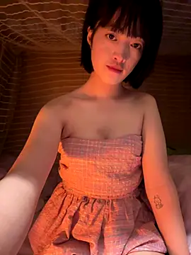 Tramy xx online show from October 12, 2025, 2:07 pm