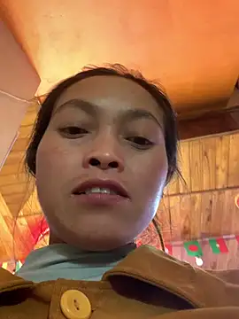 Snapshot of Halyy_xx chatting on February 19, 2026, 5:54 pm Halyy xx online show from February 19, 2026, 5:54 pm