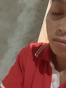 Halyy xx online show from October 31, 2025, 3:14 am