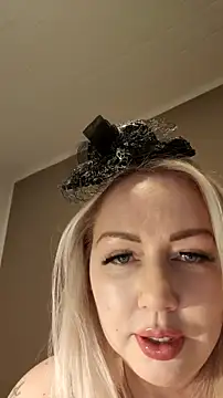 MarinaMargo online show from January 16, 2026, 12:25 am