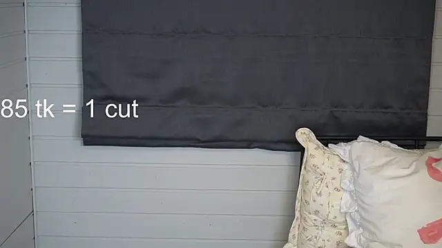 Peachxlush online show from October 15, 2025, 5:21 pm