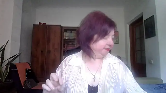 Violet Pulse online show from May 15, 2026, 10:24 am