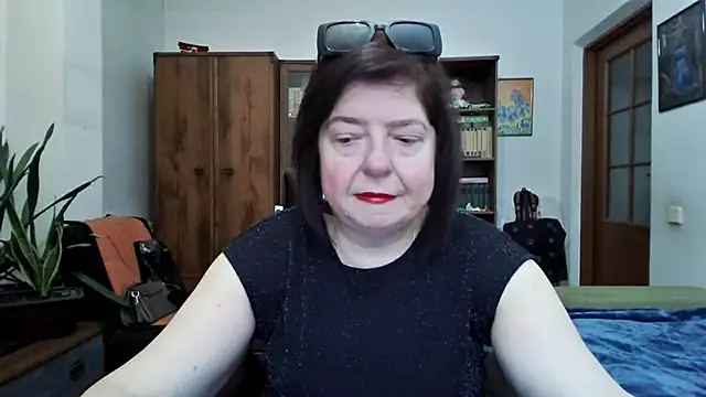 Violet Pulse online show from March 19, 2026, 9:42 am