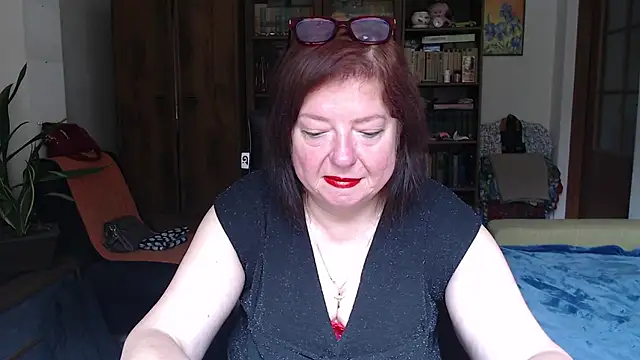Snapshot of Violet_Pulse chatting on July 4, 2026, 7:26 am Violet Pulse online show from July 4, 2026, 7:26 am