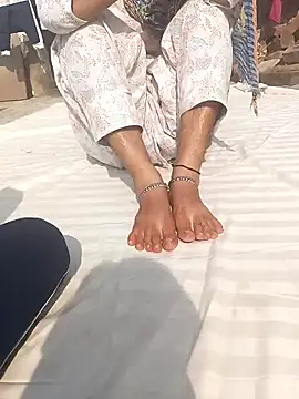 Cute-Charvii online show from December 18, 2025, 7:24 am