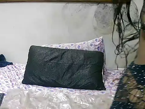 BootyQueenxx12 online show from September 23, 2025, 10:22 am