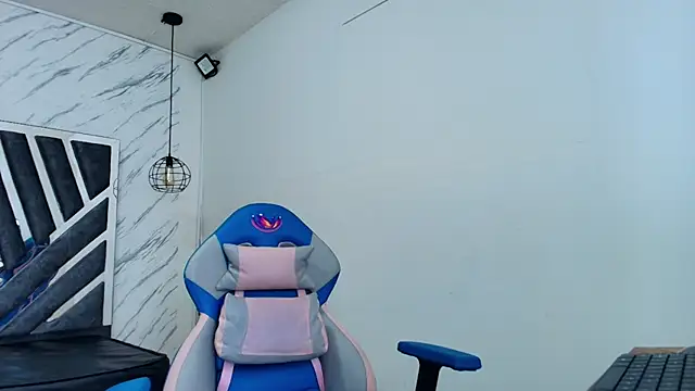 Snapshot of lorem_adams chatting on November 21, 2025, 11:09 am lorem adams online show from November 21, 2025, 11:09 am