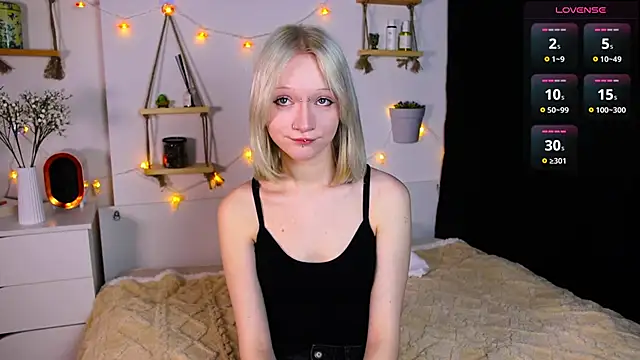 ArcticaRyder online show from October 8, 2025, 7:21 am