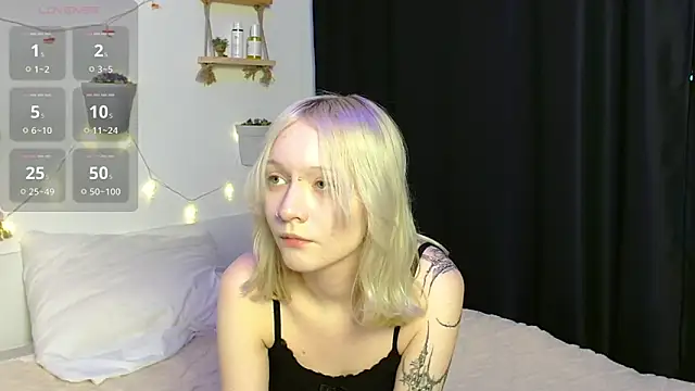 ArcticaRyder online show from November 15, 2025, 9:46 am