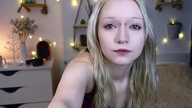 ArcticaRyder online show from September 27, 2025, 7:14 am