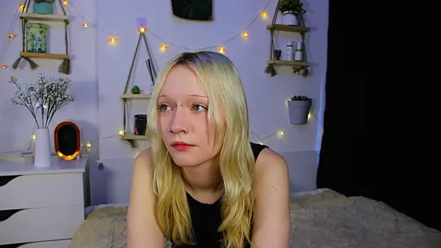 ArcticaRyder online show from October 4, 2025, 7:32 am