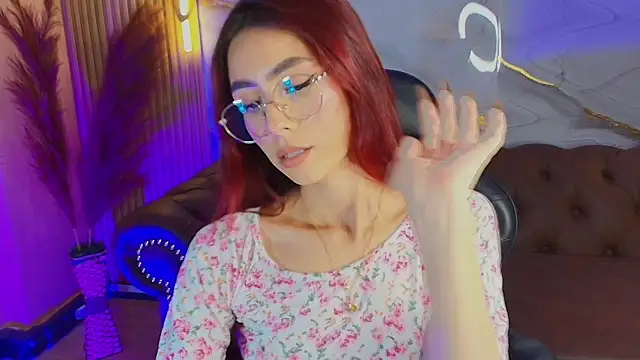 mia tf online show from November 10, 2025, 2:11 pm