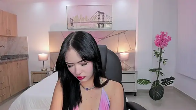 Alessia Yorks online show from October 1, 2025, 12:31 pm