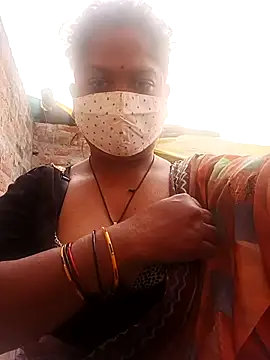 Snapshot of Mona_darling21 chatting on December 2, 2025, 10:50 am Mona darling21 online show from December 2, 2025, 10:50 am