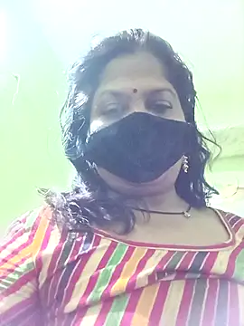 Snapshot of Mona_darling21 chatting on November 1, 2025, 6:57 pm Mona darling21 online show from November 1, 2025, 6:57 pm