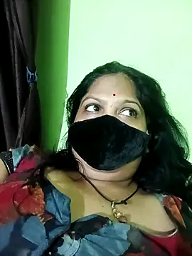 Snapshot of Mona_darling21 chatting on October 30, 2025, 6:05 pm Mona darling21 online show from October 30, 2025, 6:05 pm