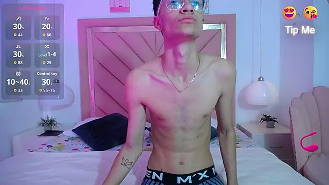 SmithFoxx online show from October 1, 2025, 12:09 pm