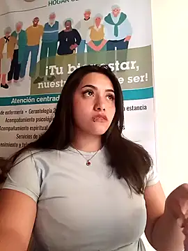 Snapshot of ANDREA-10_ chatting on February 10, 2026, 1:54 pm ANDREA-10 online show from February 10, 2026, 1:54 pm