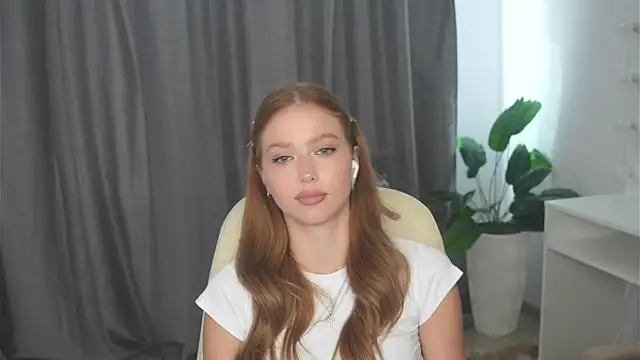 BarbieFugett online show from September 22, 2025, 12:44 pm
