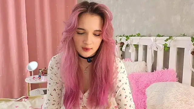 vivyboo111 online show from April 17, 2026, 6:11 pm