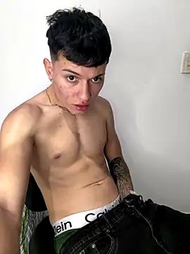 Snapshot of Dav_oviedo chatting on October 9, 2025, 3:18 am Dav oviedo online show from October 9, 2025, 3:18 am