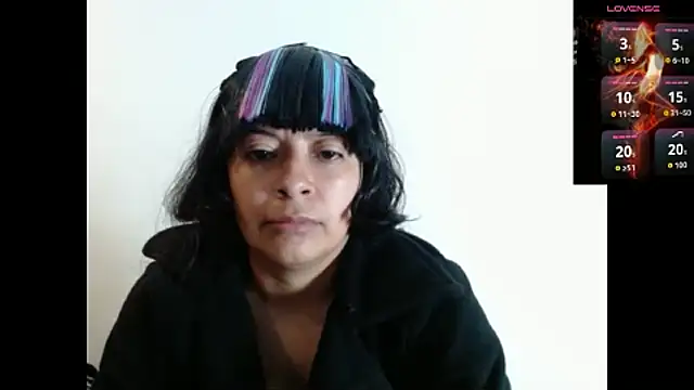 Acelinrose online show from September 25, 2025, 9:37 am