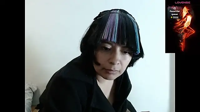 Acelinrose online show from November 28, 2025, 2:12 am