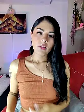 ValeNiitaLuv online show from April 8, 2026, 5:20 am