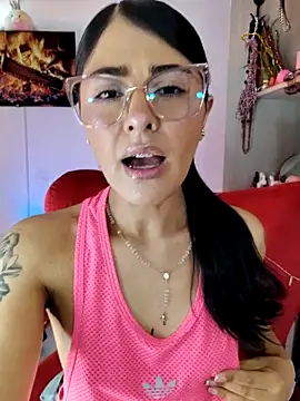 ValeNiitaLuv online show from April 6, 2026, 4:41 am