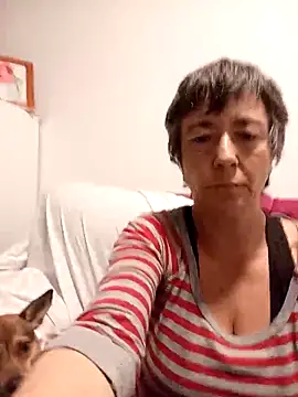 Catylandi1 online show from December 23, 2025, 2:22 am