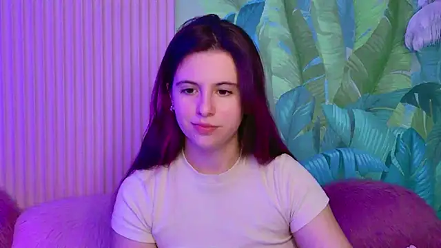 Snapshot of Akira_Halls chatting on December 17, 2025, 8:47 pm Akira Halls online show from December 17, 2025, 8:47 pm