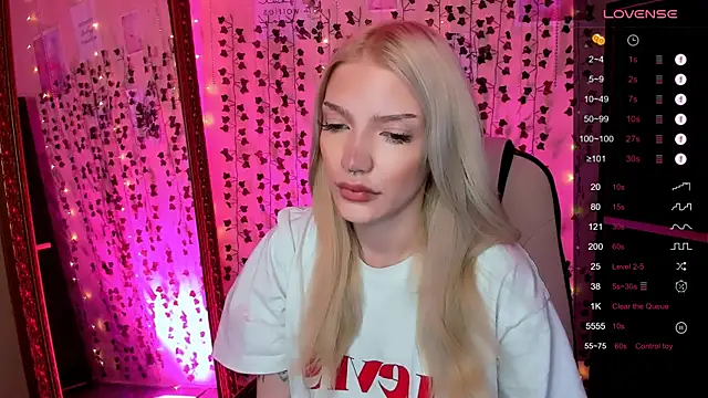 LinaBlossom  online show from March 31, 2026, 2:35 am