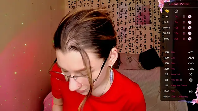 Snapshot of LinaBlossom_ chatting on November 30, 2025, 6:47 am LinaBlossom online show from November 30, 2025, 6:47 am