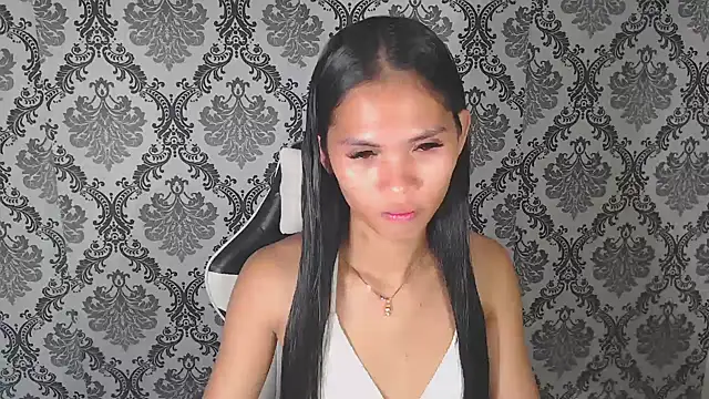 hugecock petite online show from September 25, 2025, 2:56 pm