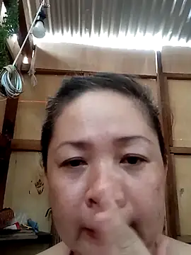 hornymom 01 online show from September 29, 2025, 5:36 am