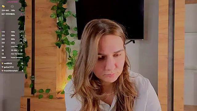 TiffanyBrooklin online show from September 26, 2025, 3:19 pm