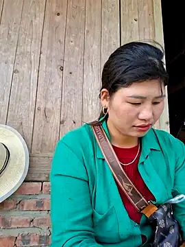 diamond-- online show from April 7, 2026, 1:29 am