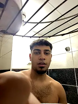 Snapshot of astoperaa chatting on October 15, 2025, 5:54 pm astoperaa online show from October 15, 2025, 5:54 pm